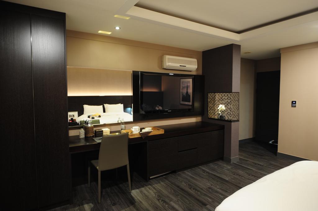 Hotel Tate Suwon Bagian luar foto