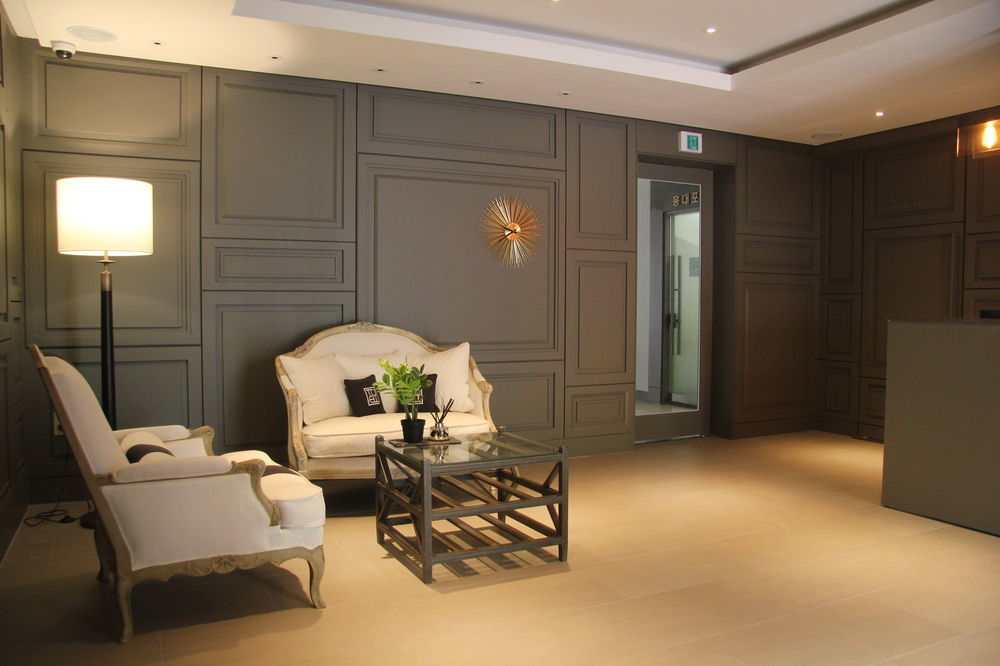 Hotel Tate Suwon Bagian luar foto