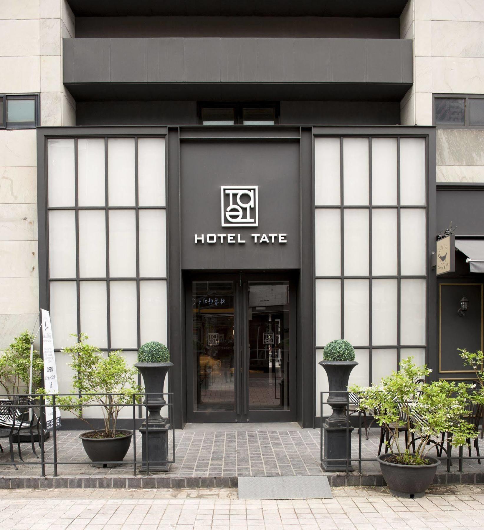 Hotel Tate Suwon Bagian luar foto