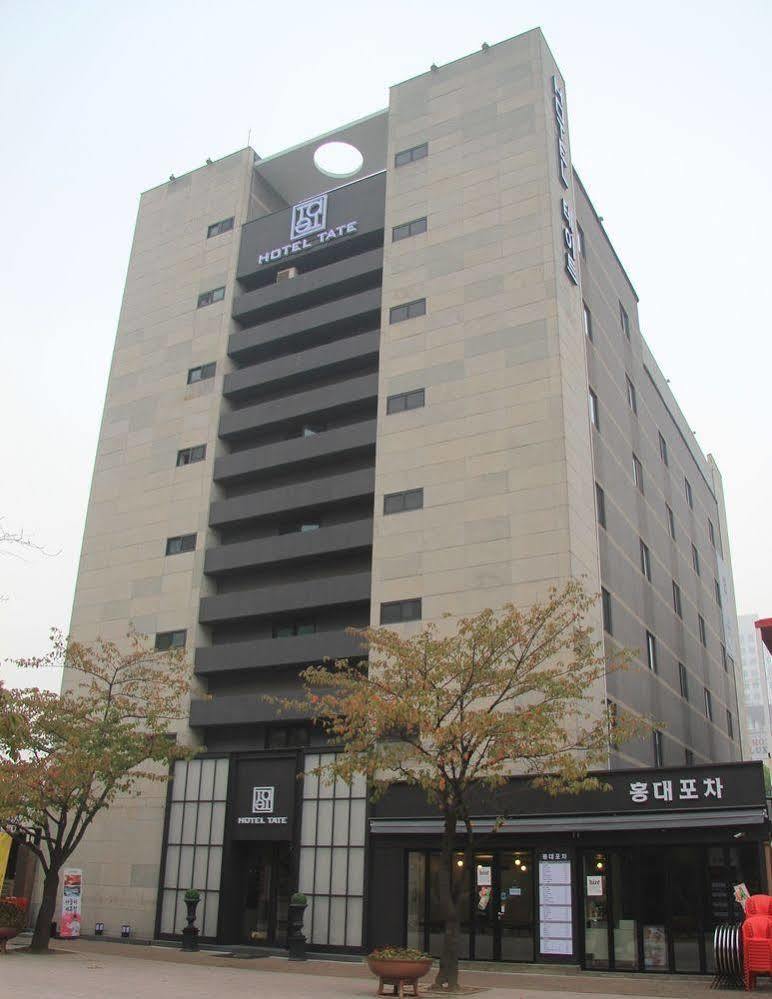 Hotel Tate Suwon Bagian luar foto